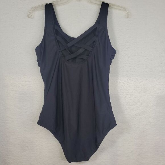 Crisscross Black One piece Swimsuit Size Medium - Picture 15 of 16